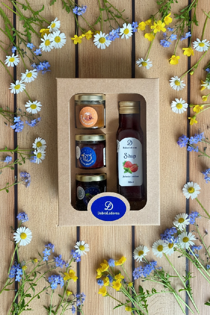 Degustační mini set se sirupem 3 x 35 g, sirup 100 ml SIRUP: jahoda s mátou 100 ml, SKLENIČKY: ostružinový džem bez semínek 35 g + slaný karamel 35 g…